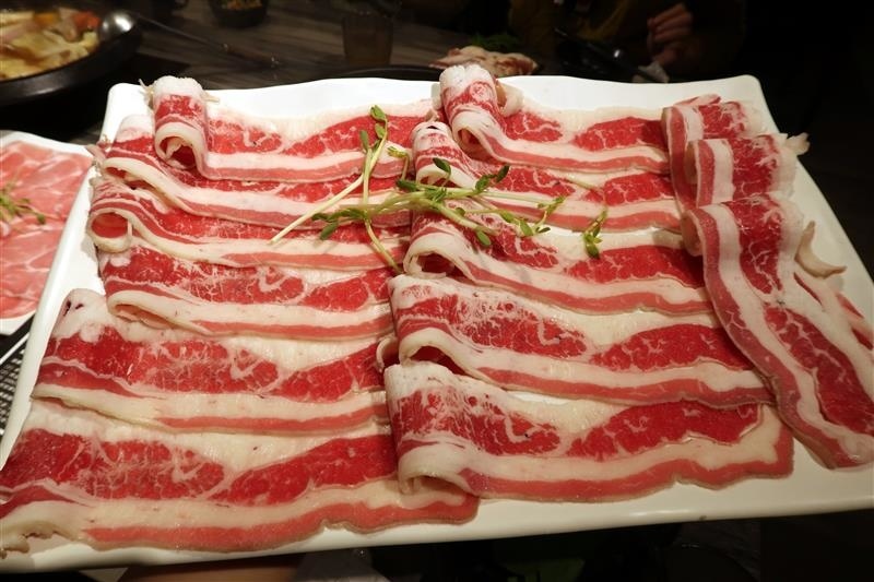 肉多多 新店 299 石頭火鍋 056.jpg
