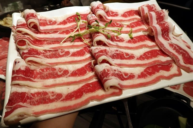 肉多多 新店 299 石頭火鍋 054.jpg