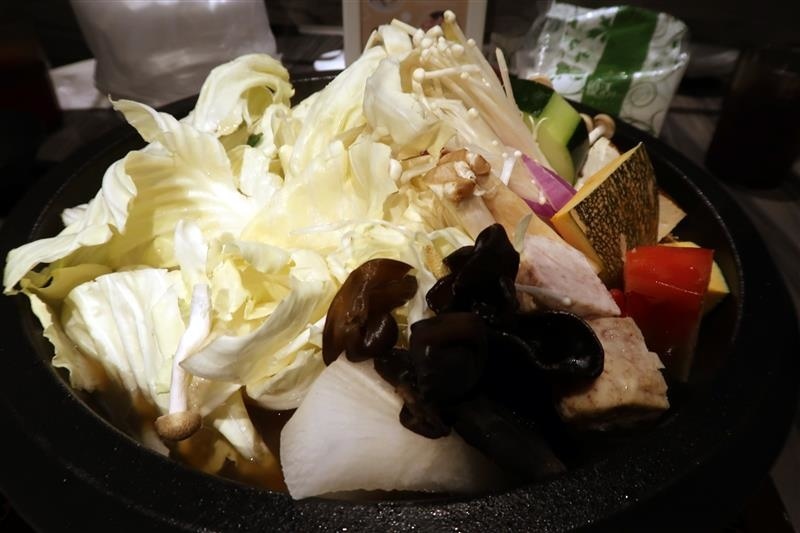肉多多 新店 299 石頭火鍋 042.jpg