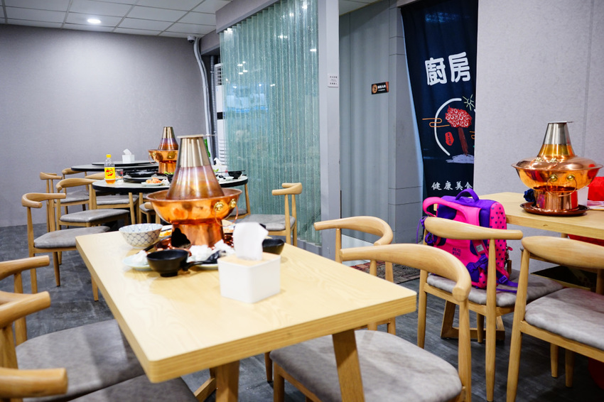 美食｜台北內湖 熹正園東北精緻麵食 正宗東北酸菜白肉鍋 近文德/港墘站東北菜推薦！