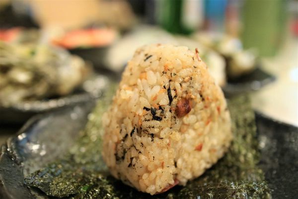 烤鮭魚飯糰 (1).jpg 烤鮭魚飯糰 (1).jpg