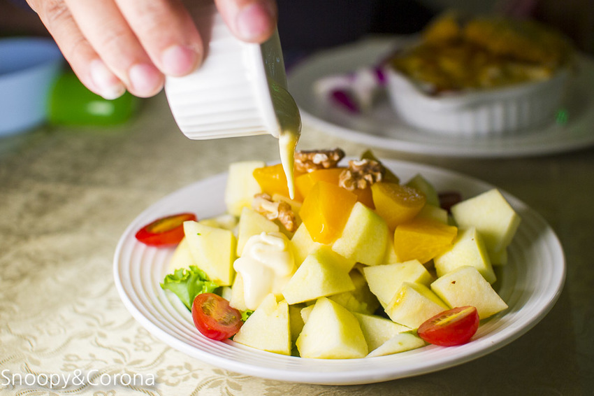 【新北市美食】林口水族主題餐廳｜ST 銀河系俱樂部｜水族寵物、下午茶～鯊魚、鸚鵡、爬蟲動物互動體驗，超另類親子餐廳