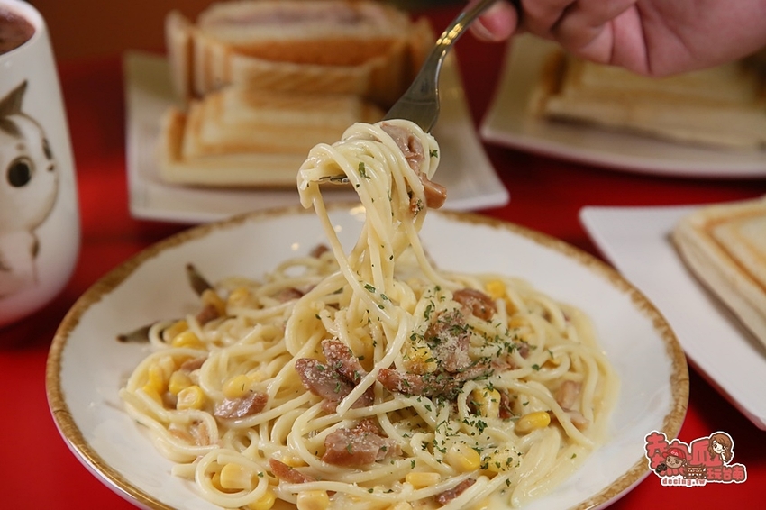 【台南美食】帶毛孩子一起來用餐,給飼主與寵物的友善餐廳:貓午茶 - 熱血玩台南。跳躍新世界