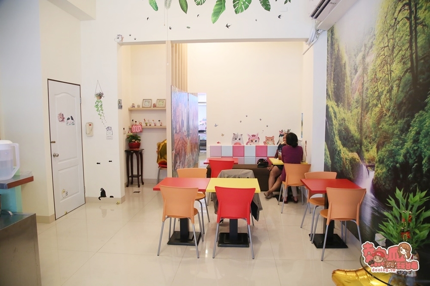 【台南美食】帶毛孩子一起來用餐,給飼主與寵物的友善餐廳:貓午茶 - 熱血玩台南。跳躍新世界