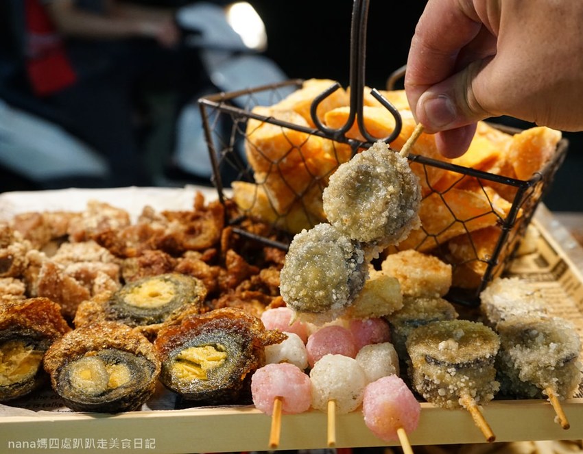 《台北新莊美食》坂本家炸物專賣店 讓學生放學想馬上手刀衝去買的好吃雞排店 《台北新莊美食》坂本家炸物專賣店 讓學生放學想馬上手刀衝去買的好吃雞排店