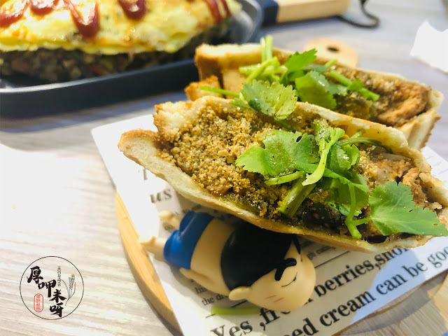 【厚呷米呀│新北板橋】菱紋蔬香咖啡館 愛吃美食不必在乎是否素食!/無肉體驗也可以很完美/主推14種口味的熱壓吐司、再推蛋包飯系列/豪華套餐可一次享有飲品+炸物+甜品/菱紋蔬香隱於市