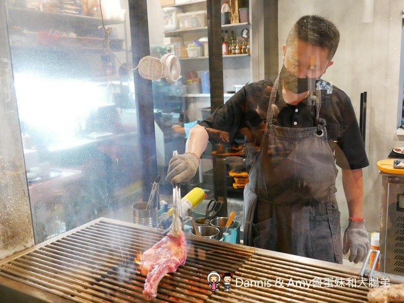 《新竹牛排美食》牛庫炭烤冷藏熟成牛排(義大利麵.燉飯)。IG打卡月亮花牆。比臉大的戰斧牛排。愛吃肉肉朋友們的首選︱(影片) 《新竹牛排美食》牛庫炭烤冷藏熟成牛排(義大利麵.燉飯)。IG打卡月亮花牆。比臉大的戰斧牛排。愛吃肉肉朋友們的首選︱(影片)