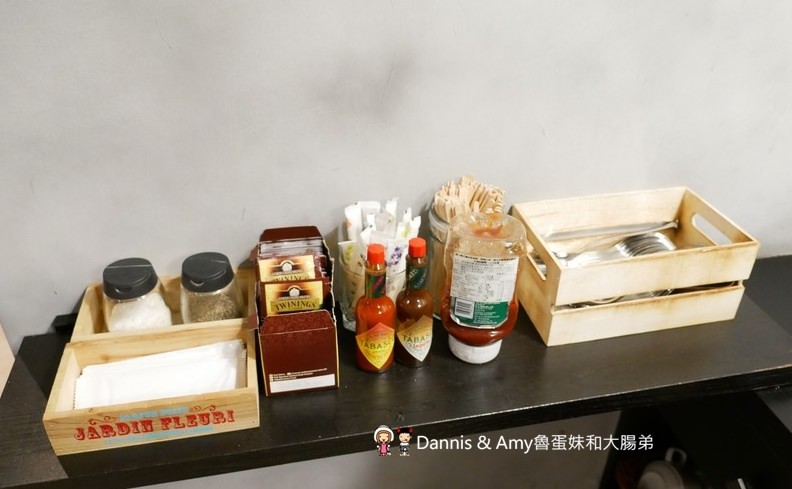 《新竹牛排美食》牛庫炭烤冷藏熟成牛排(義大利麵.燉飯)。IG打卡月亮花牆。比臉大的戰斧牛排。愛吃肉肉朋友們的首選︱(影片) 《新竹牛排美食》牛庫炭烤冷藏熟成牛排(義大利麵.燉飯)。IG打卡月亮花牆。比臉大的戰斧牛排。愛吃肉肉朋友們的首選︱(影片)