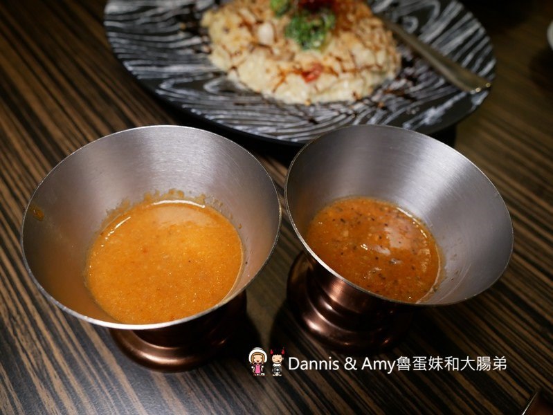 《新竹牛排美食》牛庫炭烤冷藏熟成牛排(義大利麵.燉飯)。IG打卡月亮花牆。比臉大的戰斧牛排。愛吃肉肉朋友們的首選︱(影片) 《新竹牛排美食》牛庫炭烤冷藏熟成牛排(義大利麵.燉飯)。IG打卡月亮花牆。比臉大的戰斧牛排。愛吃肉肉朋友們的首選︱(影片)