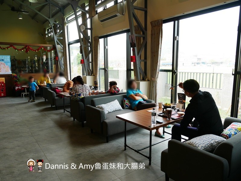 《高雄美濃下午茶》帕蒂斯藝文咖啡館-美濃店x牛埔庄生活文化館。千層蛋糕,蜜糖金磚吐司 ,鮮桔茶。忙碌生活中的小確幸︱（影片）