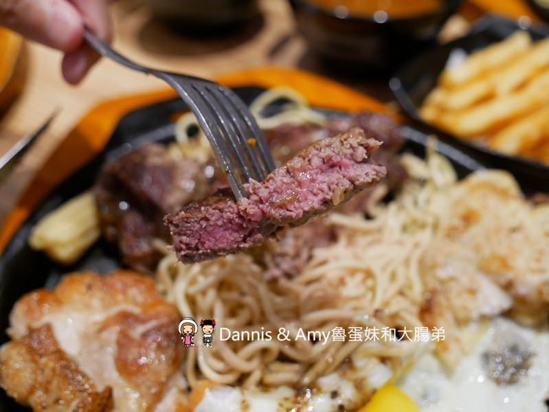 《新竹城隍廟附近吃牛排》金太子平價牛排。超值雙拼選擇更豐富。壽星優惠當月優惠菜單分享︱(影片) 《新竹城隍廟附近吃牛排》金太子平價牛排。超值雙拼選擇更豐富。壽星優惠當月優惠菜單分享︱(影片)