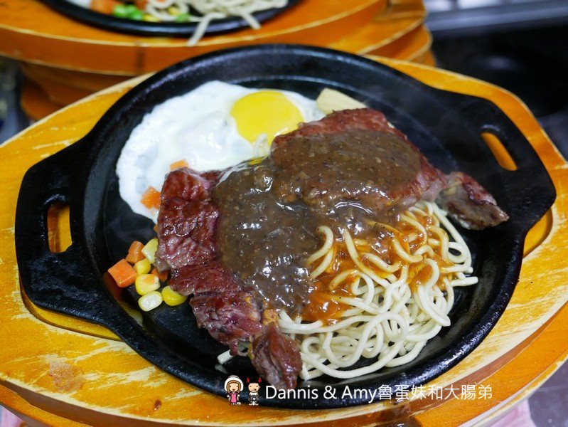 《新竹城隍廟附近吃牛排》金太子平價牛排。超值雙拼選擇更豐富。壽星優惠當月優惠菜單分享︱(影片) 《新竹城隍廟附近吃牛排》金太子平價牛排。超值雙拼選擇更豐富。壽星優惠當月優惠菜單分享︱(影片)