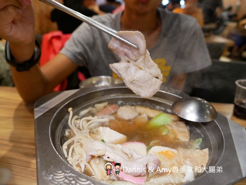 《竹北小火鍋吃吃看》皇心御膳風味鍋物-竹北中正東店。滷肉飯,爆米花,飲料冷飲,霜淇淋,杜老爺無限享用吃到飽。自由配鍋品140元︱（影片）