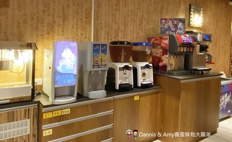 《竹北小火鍋吃吃看》皇心御膳風味鍋物-竹北中正東店。滷肉飯,爆米花,飲料冷飲,霜淇淋,杜老爺無限享用吃到飽。自由配鍋品140元︱（影片）