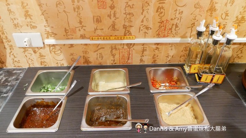 《竹北小火鍋吃吃看》皇心御膳風味鍋物-竹北中正東店。滷肉飯,爆米花,飲料冷飲,霜淇淋,杜老爺無限享用吃到飽。自由配鍋品140元︱（影片）