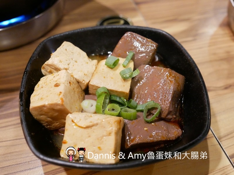 《竹北小火鍋吃吃看》皇心御膳風味鍋物-竹北中正東店。滷肉飯,爆米花,飲料冷飲,霜淇淋,杜老爺無限享用吃到飽。自由配鍋品140元︱（影片）