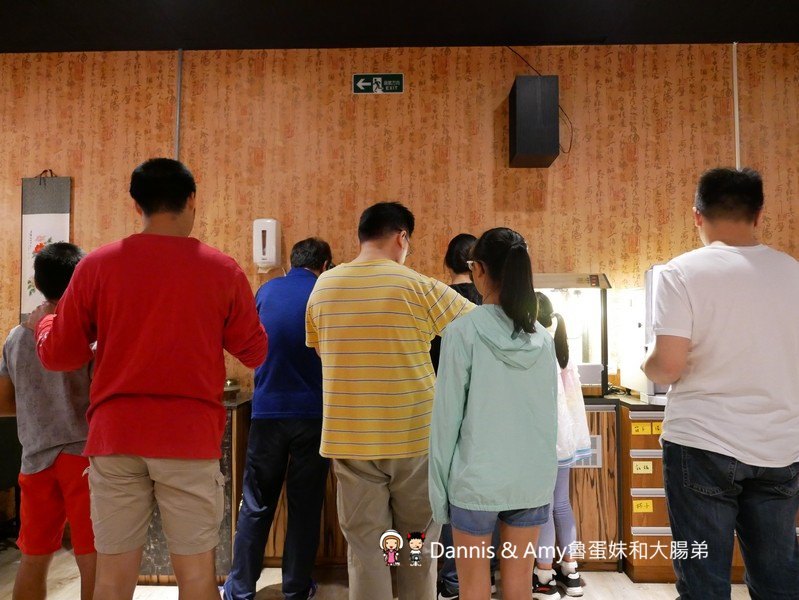 《竹北小火鍋吃吃看》皇心御膳風味鍋物-竹北中正東店。滷肉飯,爆米花,飲料冷飲,霜淇淋,杜老爺無限享用吃到飽。自由配鍋品140元︱（影片）