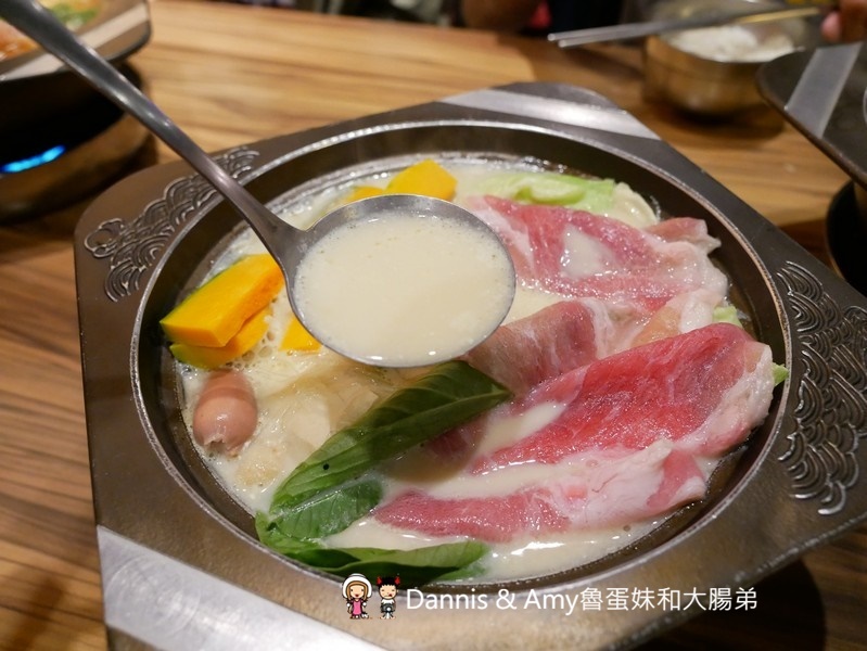 《竹北小火鍋吃吃看》皇心御膳風味鍋物-竹北中正東店。滷肉飯,爆米花,飲料冷飲,霜淇淋,杜老爺無限享用吃到飽。自由配鍋品140元︱（影片）