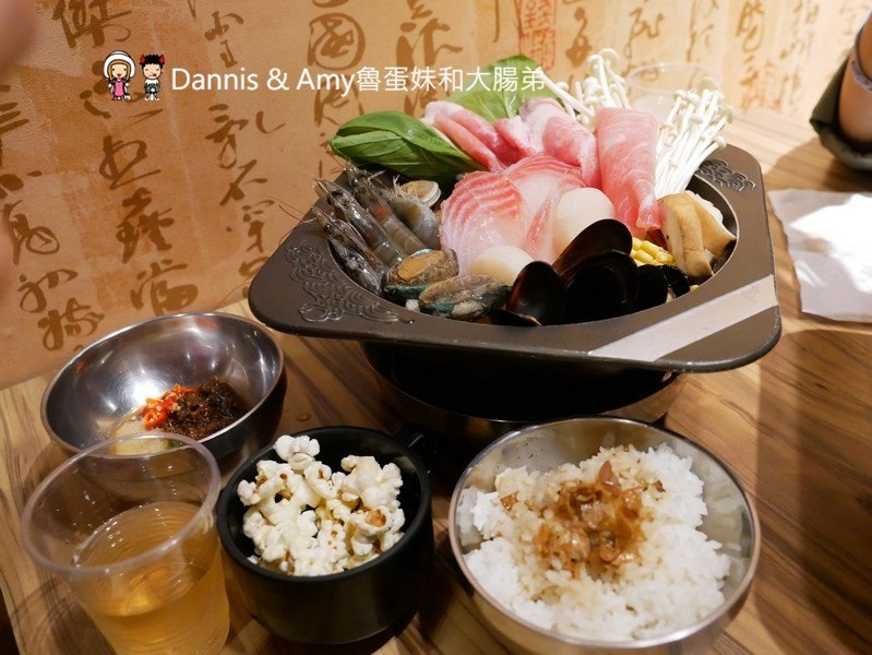 《竹北小火鍋吃吃看》皇心御膳風味鍋物-竹北中正東店。滷肉飯,爆米花,飲料冷飲,霜淇淋,杜老爺無限享用吃到飽。自由配鍋品140元︱（影片）