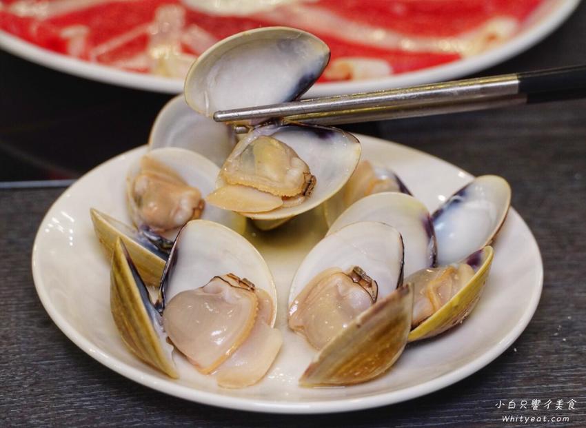 高雄火鍋【舞古賀鍋物專門店 -天祥店】痛風蝦爆海陸套餐好浮誇！菜盤還能換肉盤好佛心 高雄美食l高雄聚餐 | 小白只饗ㄔ美食