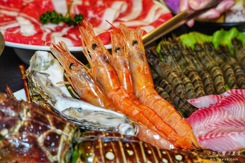 高雄火鍋【舞古賀鍋物專門店 -天祥店】痛風蝦爆海陸套餐好浮誇！菜盤還能換肉盤好佛心 高雄美食l高雄聚餐 | 小白只饗ㄔ美食