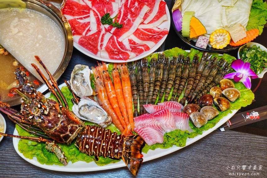 高雄火鍋【舞古賀鍋物專門店 -天祥店】痛風蝦爆海陸套餐好浮誇！菜盤還能換肉盤好佛心 高雄美食l高雄聚餐 | 小白只饗ㄔ美食