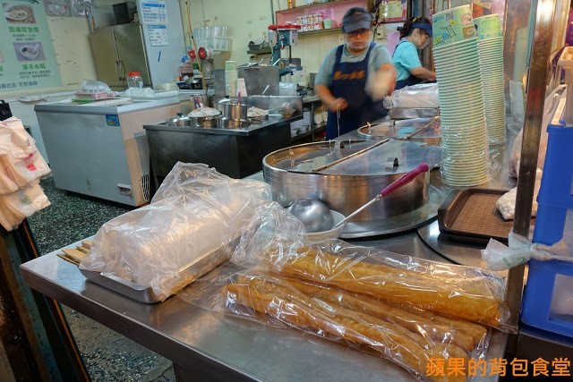 [食記] 新竹北區-慧心冰店 城隍廟必吃美食 紅豆芋頭花生綿綿桑桑 滑嫩杏仁豆腐 料多多燒仙草 冬天來碗紅豆牛奶冰好料加滿