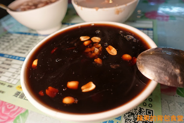 [食記] 新竹北區-慧心冰店 城隍廟必吃美食 紅豆芋頭花生綿綿桑桑 滑嫩杏仁豆腐 料多多燒仙草 冬天來碗紅豆牛奶冰好料加滿