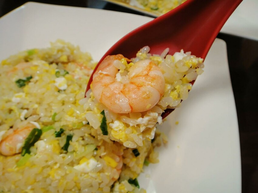 【美食】「菱東方」排骨蛋炒飯、紅油皮蛋麵、紅油抄手,中和炒飯