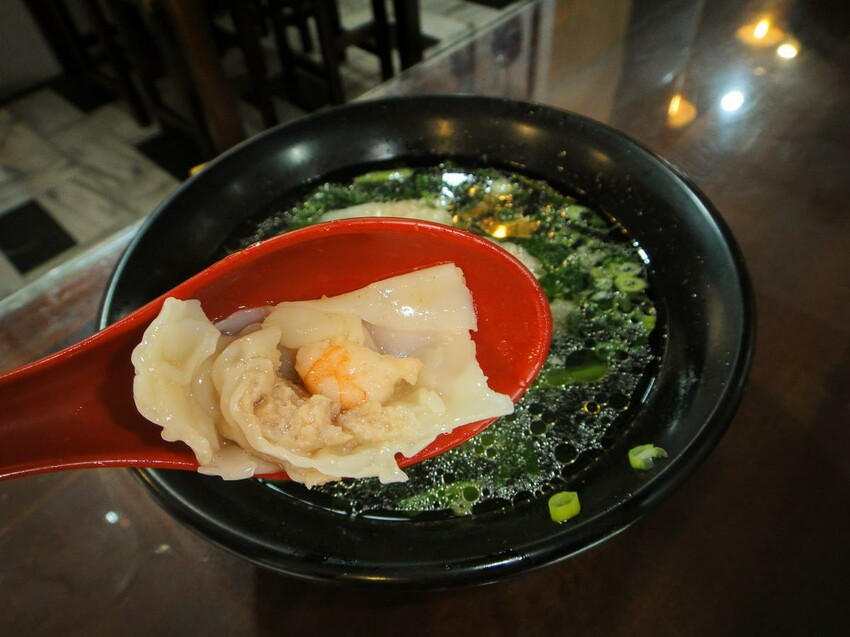 【美食】「菱東方」排骨蛋炒飯、紅油皮蛋麵、紅油抄手,中和炒飯
