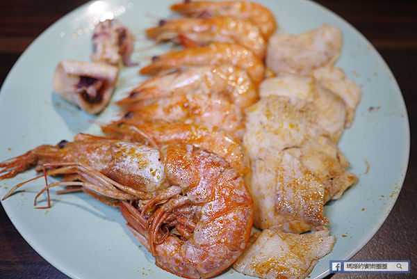 基隆火鍋【海棠春食膳鍋物】基隆麻辣鍋新開幕/老火湯&溫麻辣帶來新食感