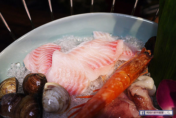 基隆火鍋【海棠春食膳鍋物】基隆麻辣鍋新開幕/老火湯&溫麻辣帶來新食感