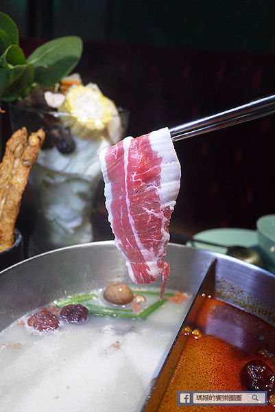 基隆火鍋【海棠春食膳鍋物】基隆麻辣鍋新開幕/老火湯&溫麻辣帶來新食感