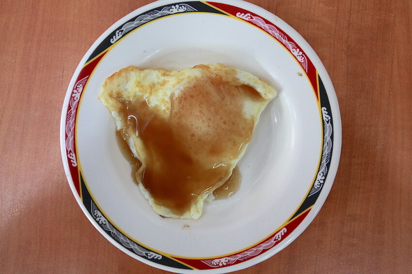 吃。嘉義市|東區。「民主火雞肉飯」榮獲嘉義火雞肉節特優獎第一名,備有停車場顧客絡繹不絕火雞肉專門店「