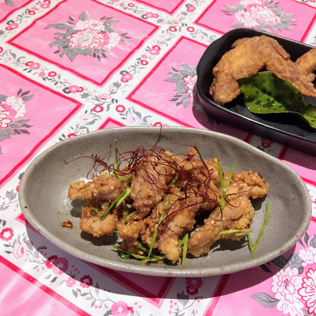 台北 烤寨泰式餐酒館Kao Jai Thai Bistro 菜單 商業午餐 午餐 炸雞翅 手標茶 台北道地泰式奶茶 椰子蝦餅 沙ㄆ雞