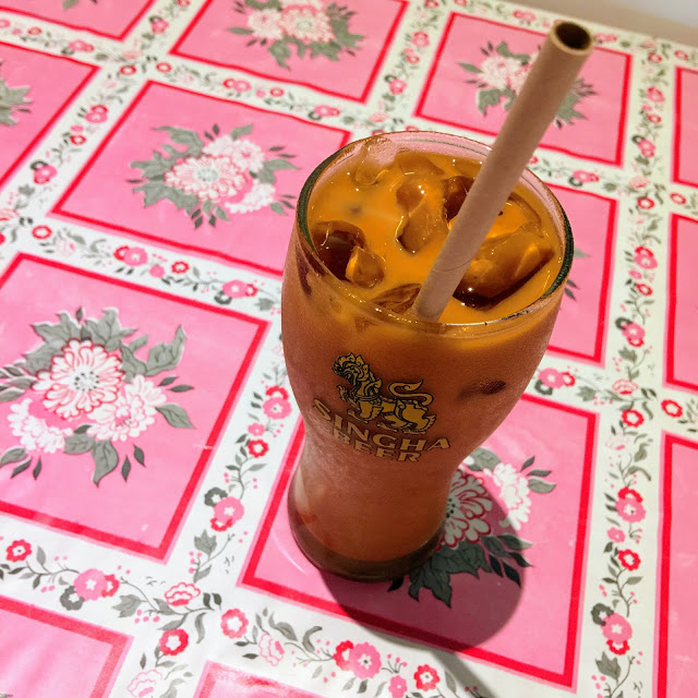 台北 烤寨泰式餐酒館Kao Jai Thai Bistro 菜單 商業午餐 午餐 炸雞翅 手標茶 台北道地泰式奶茶 椰子蝦餅 沙ㄆ雞