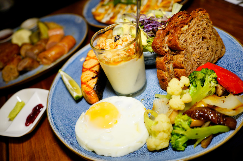 美食|台北 Schumann’s Bistro No. 6 舒曼六號餐館(南京店) 德國豬腳、黑白啤酒 南京復興、小巨蛋聚餐餐廳推薦!