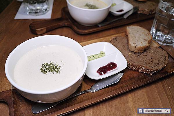 南京復興德國餐廳【舒曼六號餐館Schumann's Bistro No. 6】南德傳統德國豬腳/南京復興異國料理/南京復興早午餐