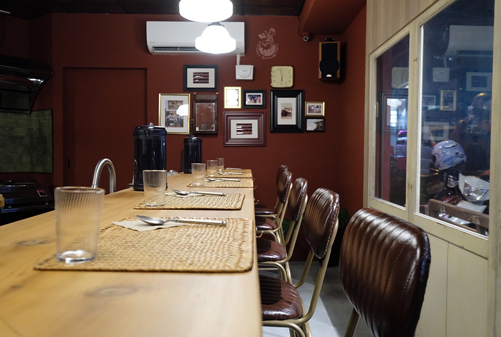 台中咖哩︳小陳故事多：馬來西亞彭于晏的家傳咖哩飯 - 金大佛的奪門而出家網誌