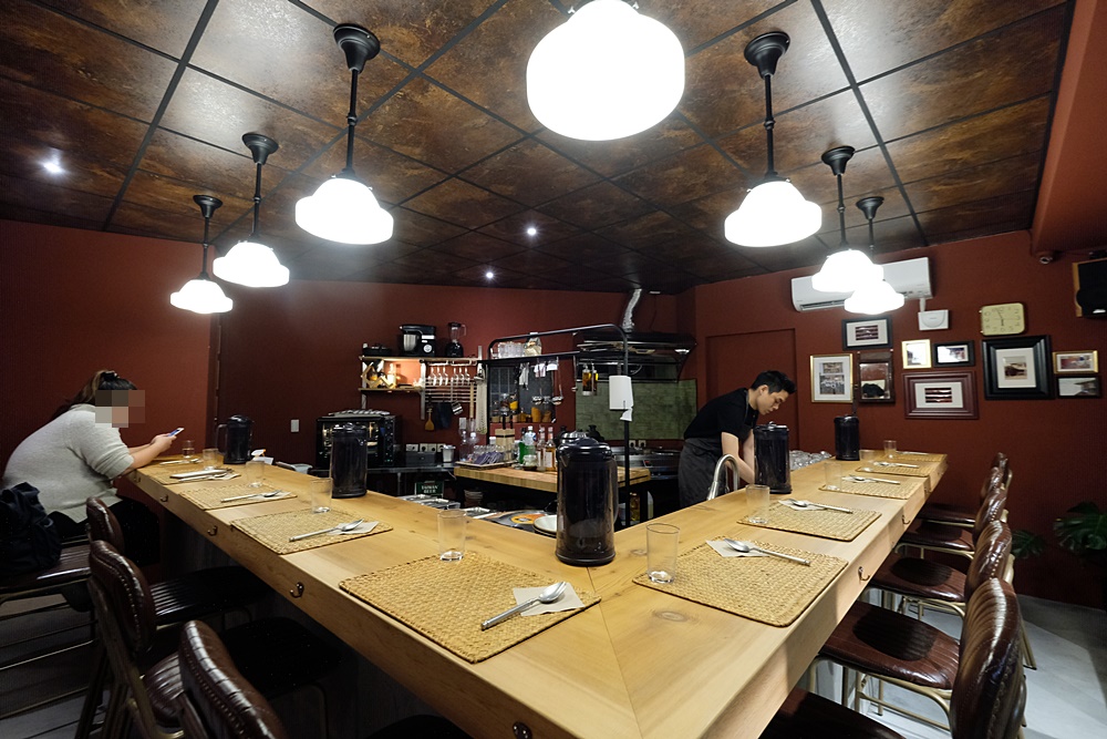 台中咖哩︳小陳故事多：馬來西亞彭于晏的家傳咖哩飯 - 金大佛的奪門而出家網誌