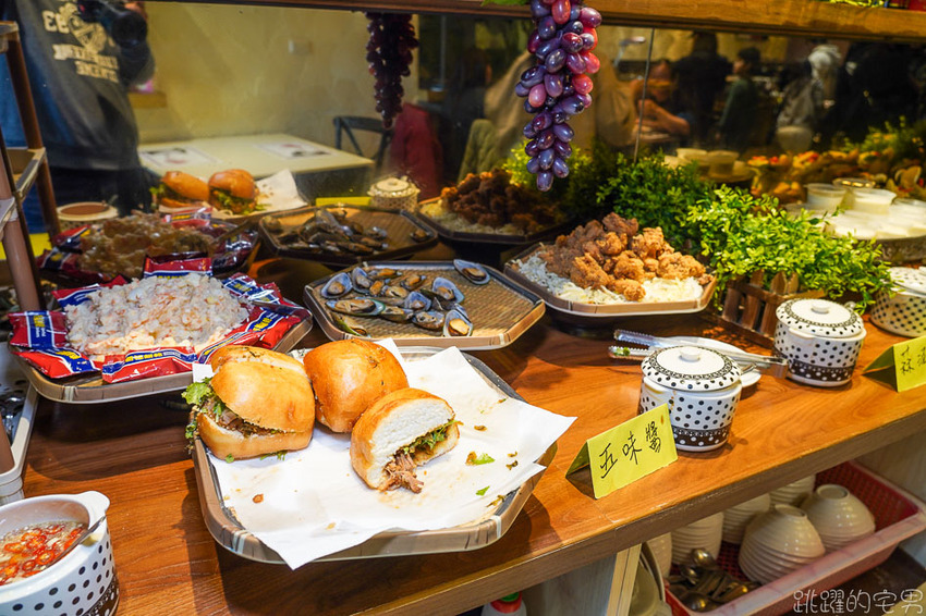 花蓮最新吃到飽! 林澤記麻辣火鍋推出中午自助餐吃到飽只要330元 螃蟹、鮮蝦 豬腳 連牛肉麵都可以無限點 招牌甜點 招牌甜點不吃會後悔 早餐也有吃到飽喔!