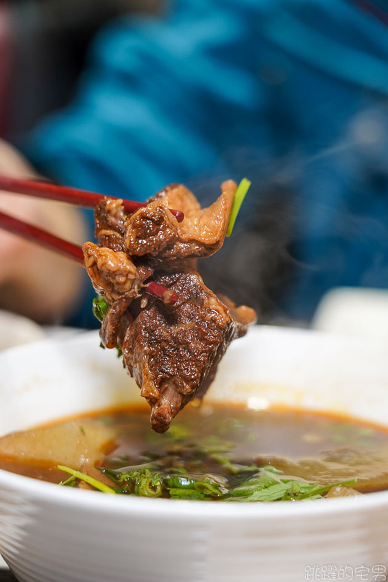 花蓮最新吃到飽! 林澤記麻辣火鍋推出中午自助餐吃到飽只要330元 螃蟹、鮮蝦 豬腳 連牛肉麵都可以無限點 招牌甜點 招牌甜點不吃會後悔 早餐也有吃到飽喔!