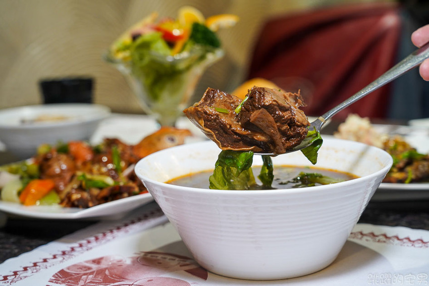 花蓮最新吃到飽! 林澤記麻辣火鍋推出中午自助餐吃到飽只要330元 螃蟹、鮮蝦 豬腳 連牛肉麵都可以無限點 招牌甜點 招牌甜點不吃會後悔 早餐也有吃到飽喔!