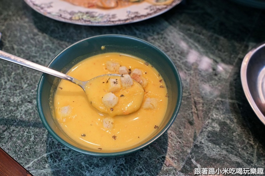 JAI宅義大利麵燉飯披薩。叢林風有長頸鹿的網美店開箱文- 跟著踢小米吃喝玩樂趣
