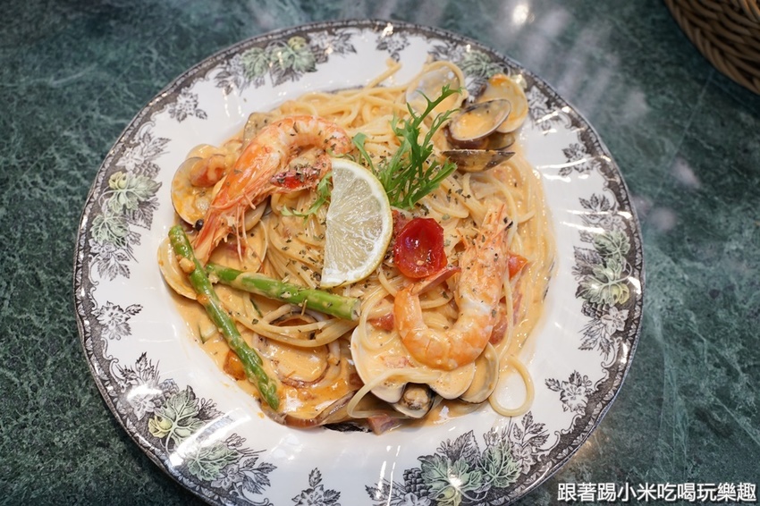 JAI宅義大利麵燉飯披薩。叢林風有長頸鹿的網美店開箱文- 跟著踢小米吃喝玩樂趣