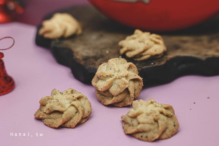 牛胖の手作 鹽可頌：台中一中商圈竟然有夢幻系彩虹鈕扣乳酪禮盒、季節限定真材實料草莓寶盒，必買期間限定牛胖禮盒 - Nana愛旅行札記