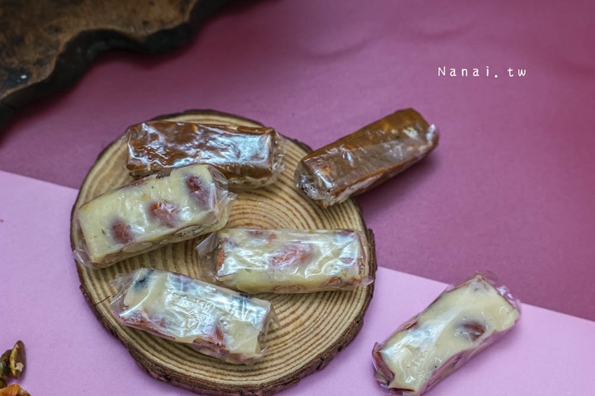 牛胖の手作 鹽可頌：台中一中商圈竟然有夢幻系彩虹鈕扣乳酪禮盒、季節限定真材實料草莓寶盒，必買期間限定牛胖禮盒 - Nana愛旅行札記