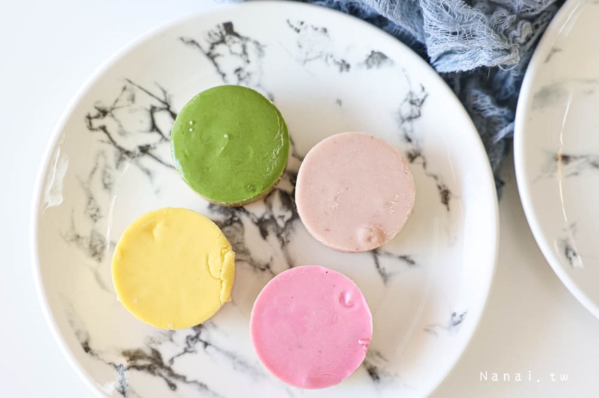 牛胖の手作 鹽可頌：台中一中商圈竟然有夢幻系彩虹鈕扣乳酪禮盒、季節限定真材實料草莓寶盒，必買期間限定牛胖禮盒 - Nana愛旅行札記