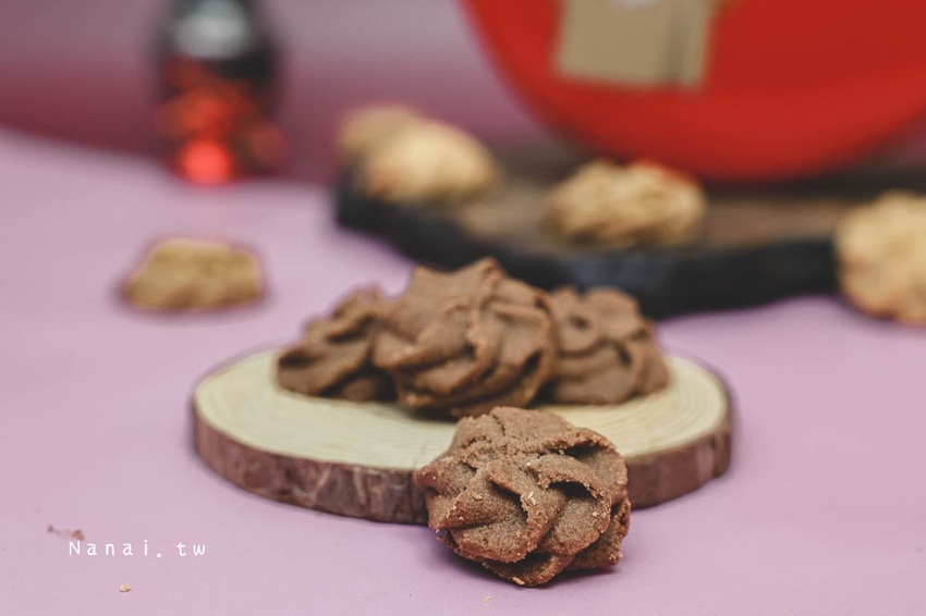 牛胖の手作 鹽可頌：台中一中商圈竟然有夢幻系彩虹鈕扣乳酪禮盒、季節限定真材實料草莓寶盒，必買期間限定牛胖禮盒 - Nana愛旅行札記