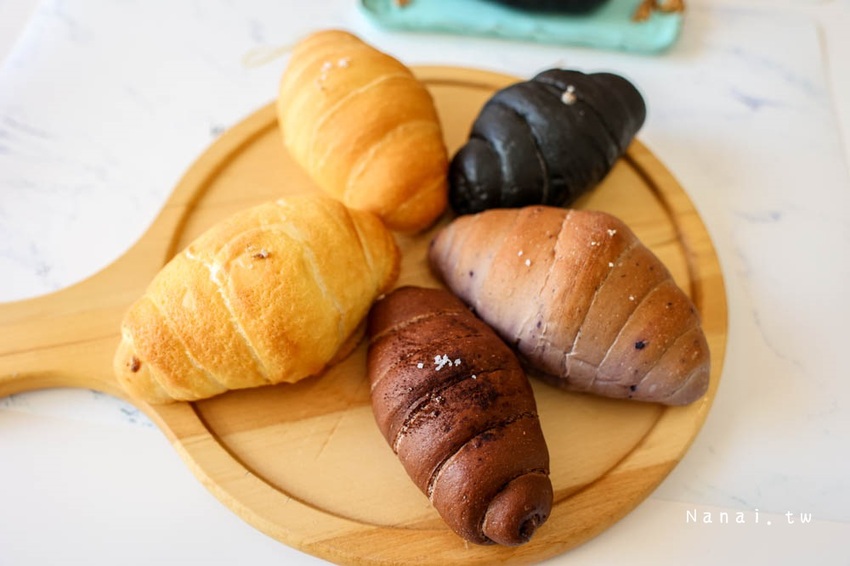 牛胖の手作 鹽可頌：台中一中商圈竟然有夢幻系彩虹鈕扣乳酪禮盒、季節限定真材實料草莓寶盒，必買期間限定牛胖禮盒 - Nana愛旅行札記